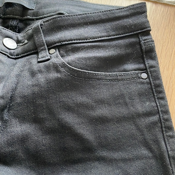 ✨Closet Clearout Flash Sale✨
Uniqlo Black Jeans Women - Picture 2 of 8